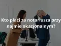 Kto płaci za notariusza przy wynajmie mieszkania? Dwie osoby kłócą się przy biurku, trzecia siedzi za nim.