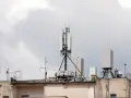 Maszt 5G na dachu bloku. Czy mieszkańcy bloków mogą prawnie zablokować budowę?