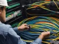 Ile trwa montaż światłowodu w bloku? Zaskakujące fakty i czas instalacji
