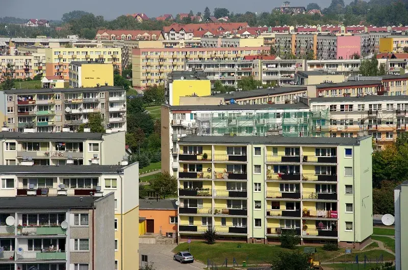 Z czego budowano bloki? Odkryj tajemnice technologii z lat 60