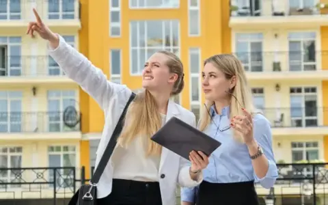 Gdzie szukać mieszkania na wynajem? Odkryj skuteczne metody i źródła