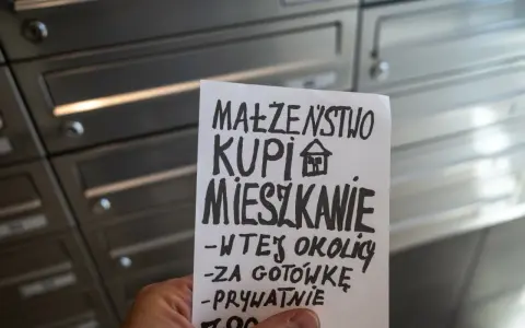 Małżeństwo kupi mieszkanie za gotówkę. Kto kontroluje rynek flipów w Polsce i czy zostanie on dodatkowo opodatkowany?