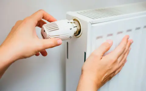 Kto odpowiada za kaloryfery w bloku? Ważne informacje o naprawach