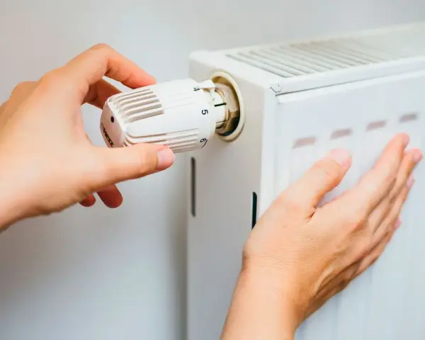 Kto odpowiada za kaloryfery w bloku? Ważne informacje o naprawach