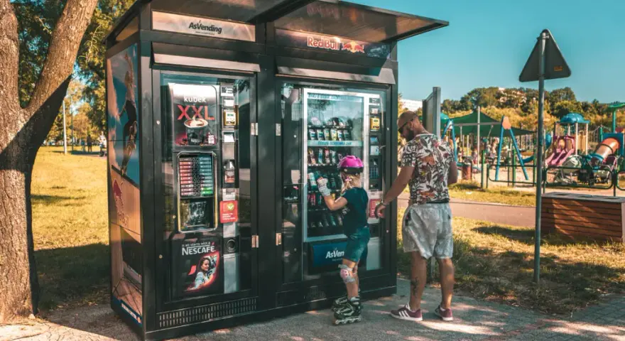 Ile kosztuje wynajem automatu vendingowego? Zaskakujące ceny i ukryte koszty