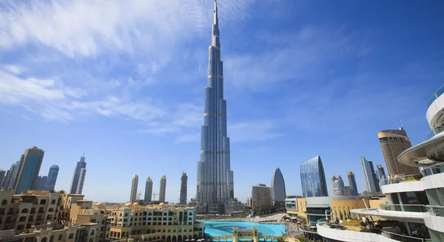 Najwyższy budynek świata ile ma metrów? Zaskakująca wysokość Burj Khalifa
