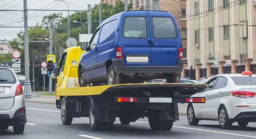Ile kosztuje wynajem lawety? Sprawdź ceny i kluczowe czynniki