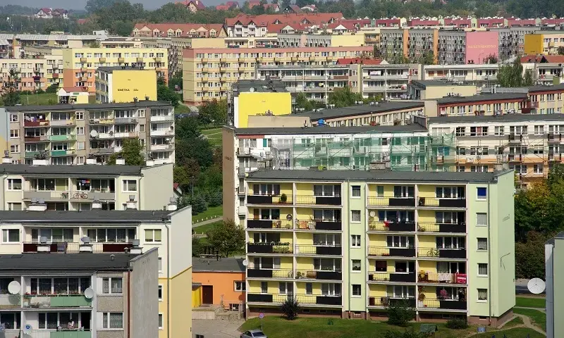 Z czego budowano bloki? Odkryj tajemnice technologii z lat 60